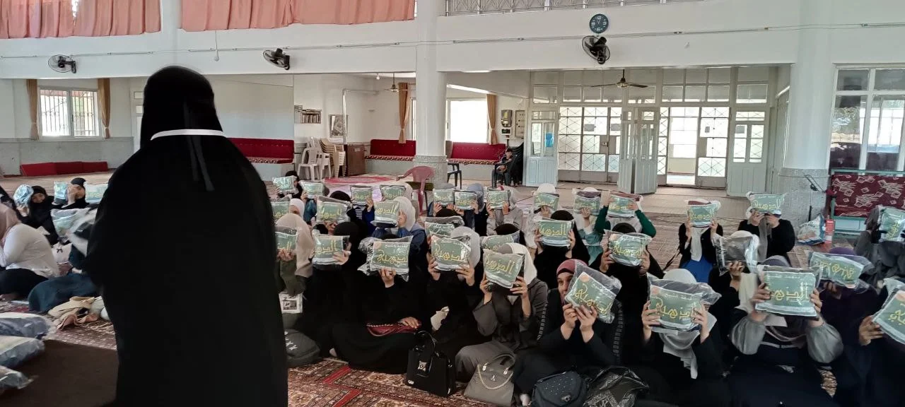 Şam'de Tesettür ve Örtü Dağıtımı