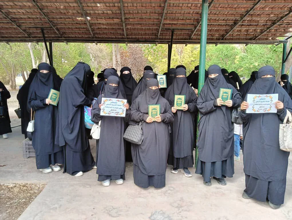 Şam'de Tesettür ve Örtü Dağıtımı
